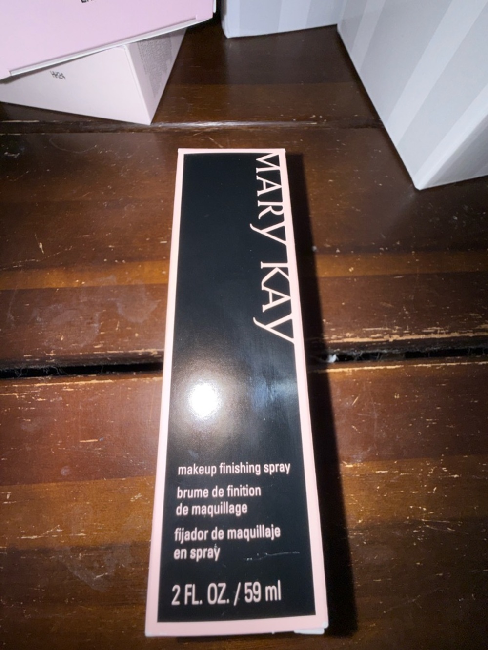 Mary Kay Makeup Finishing Spray - Black & Light Pink Box